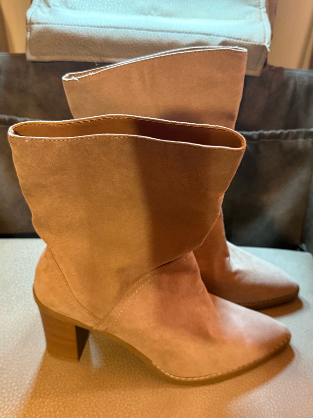Women's Mid-Calf Suede Block Heel Boots - Tan